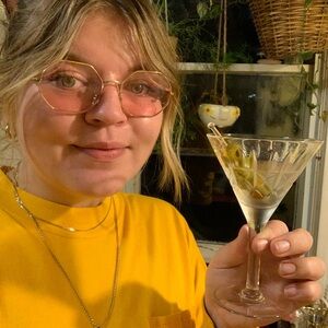 Meet your Posher, Sabrina